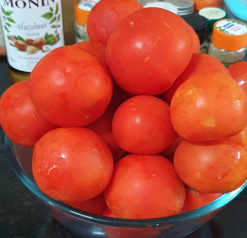 Fresh Tomato Pizza Sauce