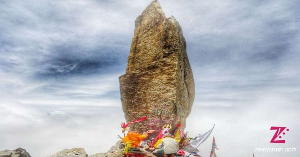 Kinner-Kailash-Shivlinga-79-feet-tall-at-summit-Himachal-Pradesh