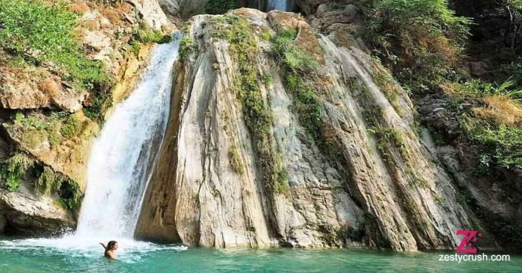 Neer-Garh-Waterfall-Rishikesh