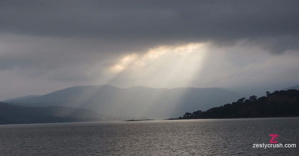 Barapani-lake-view