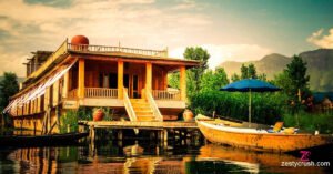 Houseboat-at-Dal-Lake-Kashmir