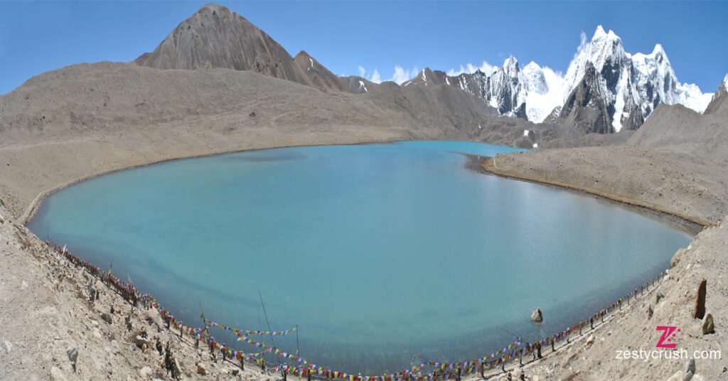 gurudongmar-lake-best-time-to-visit-Gurudongmar-Lake