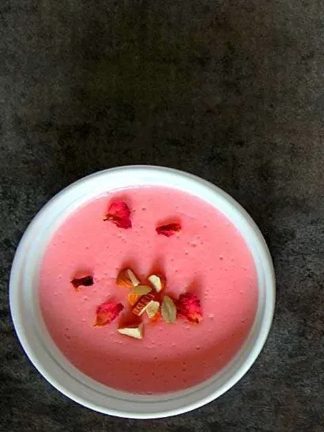 Phirni-Sweet-Creamy-Rice-Pudding