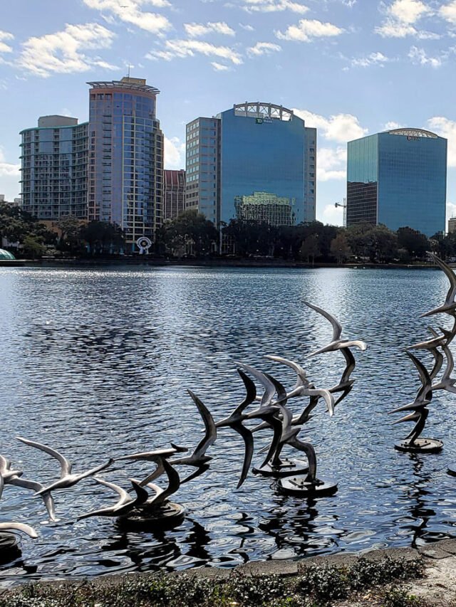 Lake-eola-park-orlando-florida-USA-1
