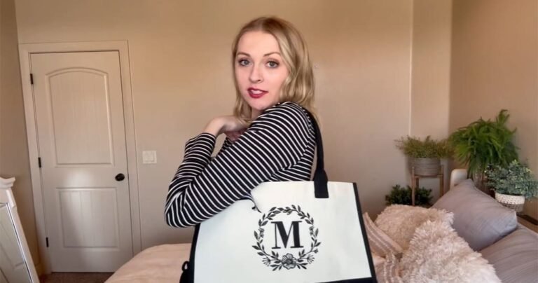 Canvas tote with pocket