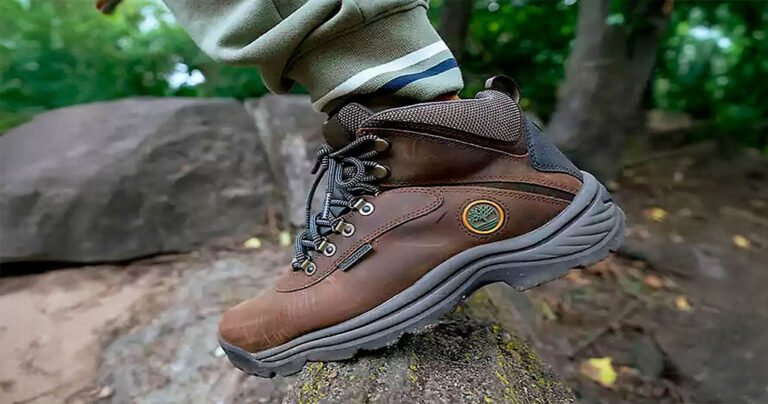 Durable men’s hiking boots