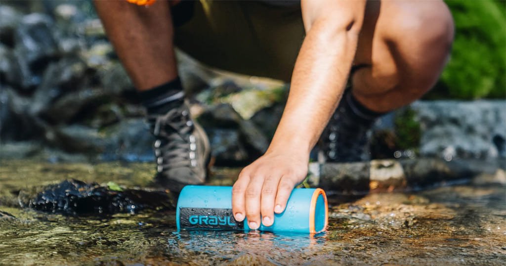 Portable water purifier for hiking