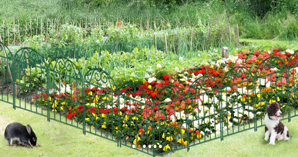 Barrier fence for dogs and rabbits