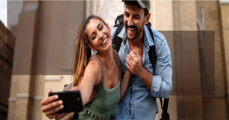 Universal travel adapter