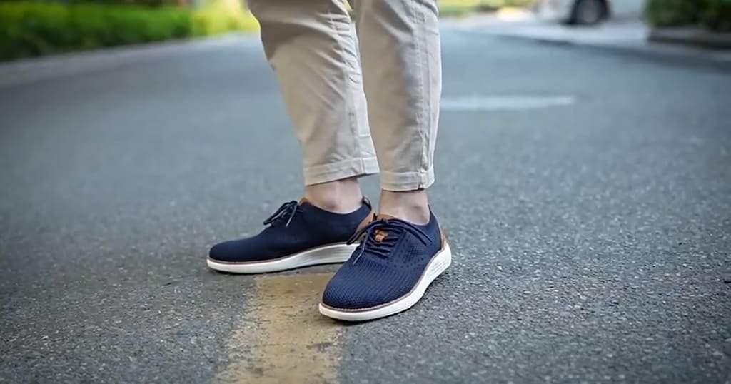 Breathable mesh shoes