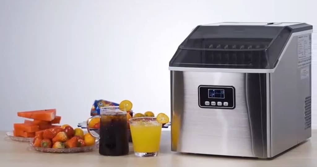 Bullet-shaped ice cubes