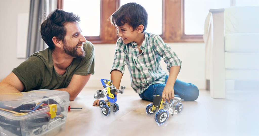 Construction toys with motor
