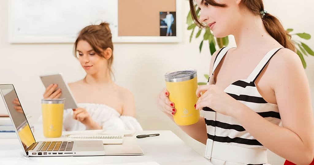 Double wall stainless steel mug