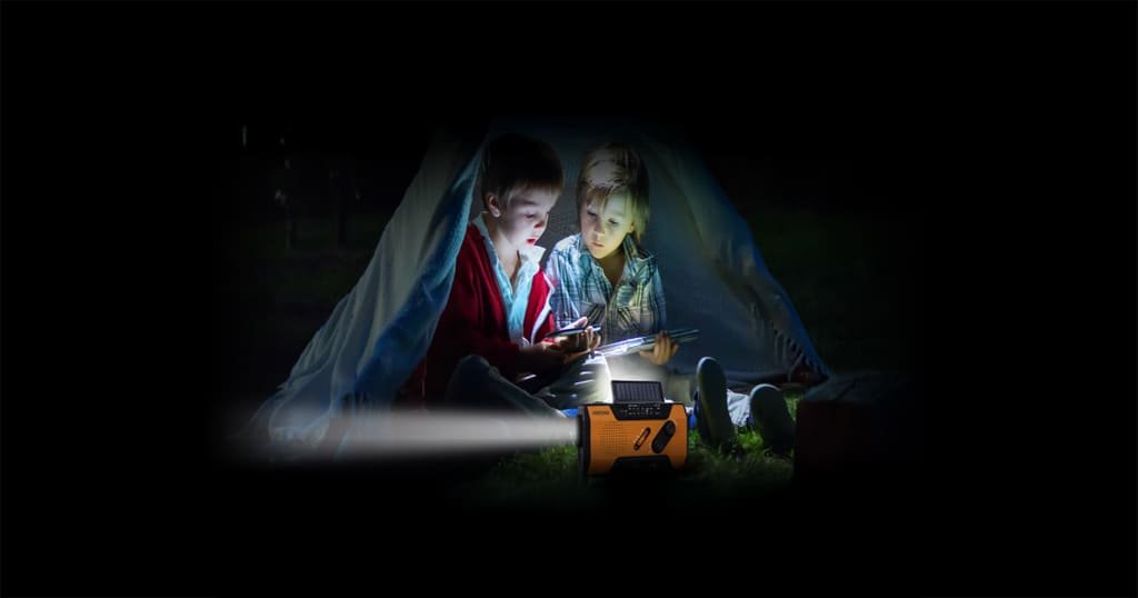 Emergency power bank radio