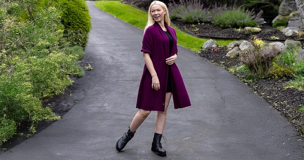 Oversized travel wrap for women