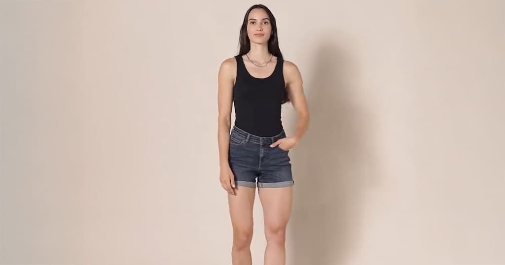 Slim-fit tank top for women