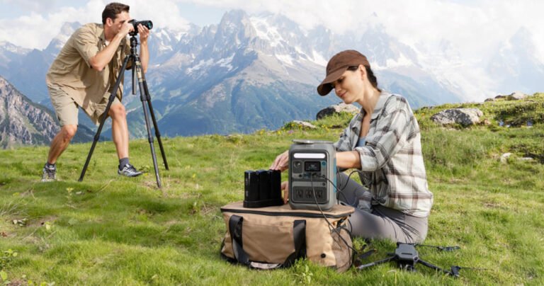 Solar generator for camping