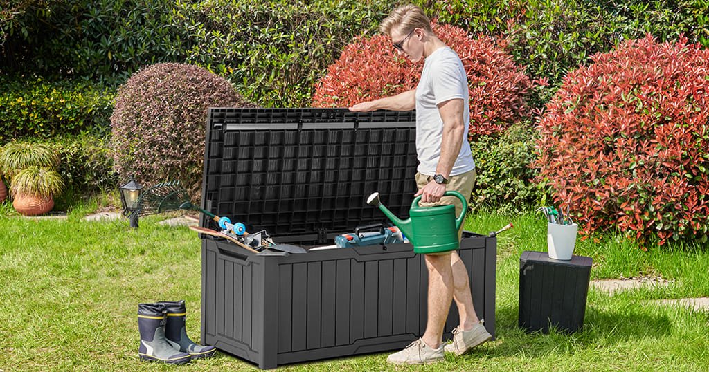 Outdoor storage deck box