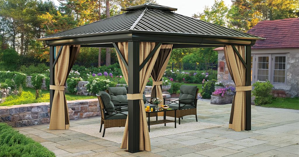 Patio sun shelter