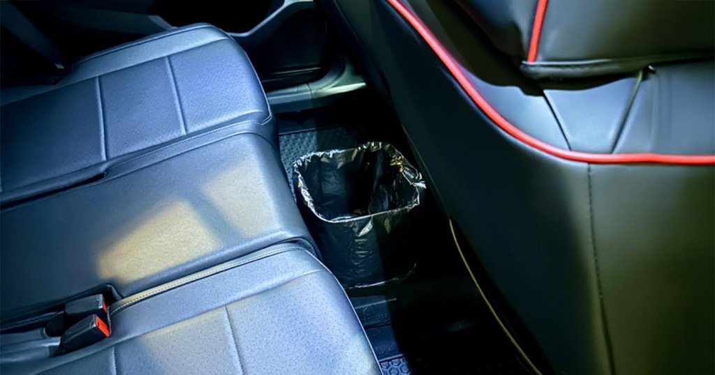 Small car trash bin