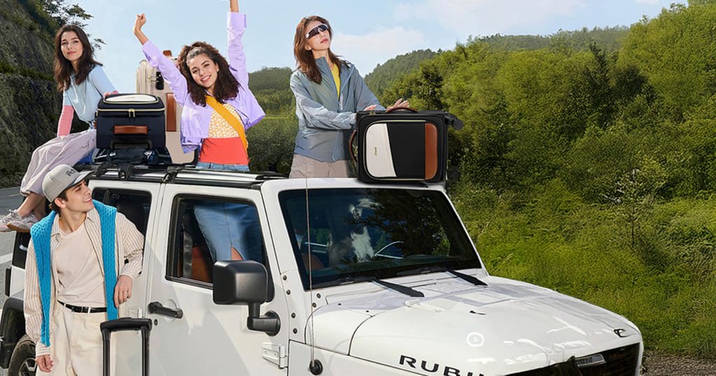 Weekender travel bag for women