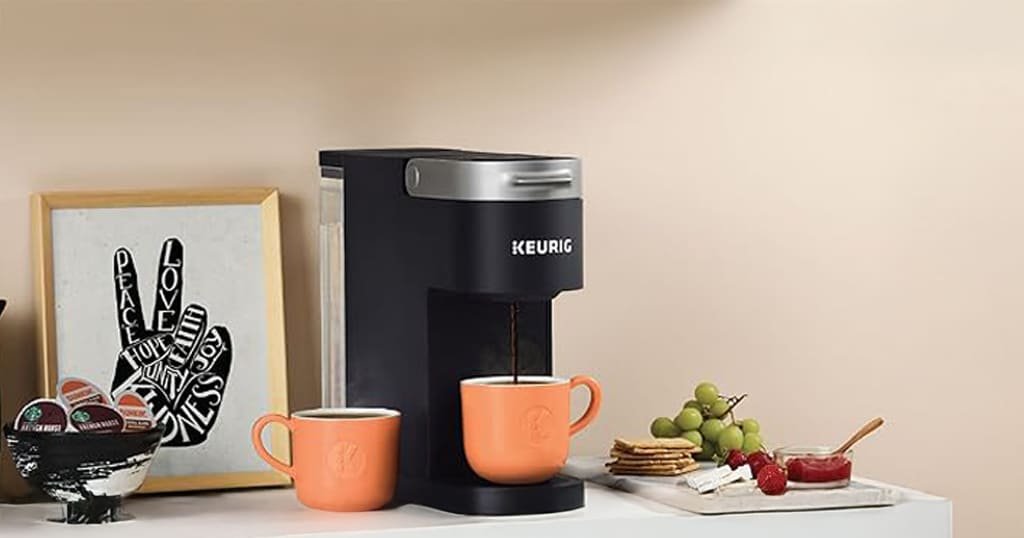 Coffee maker for small spaces