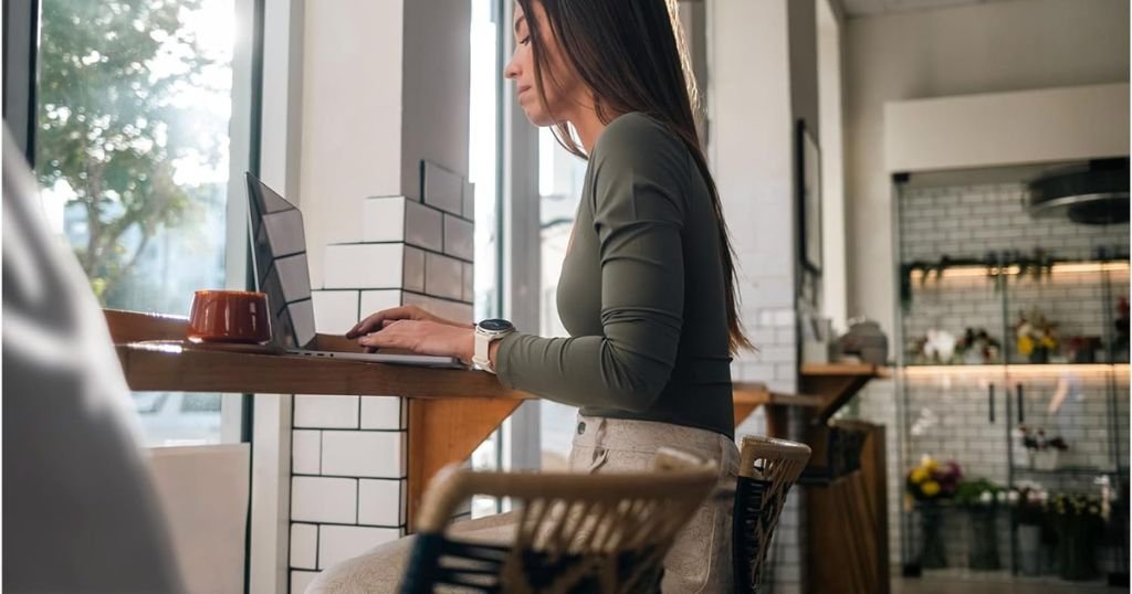 Garmin vívoactive 6 smartwatch